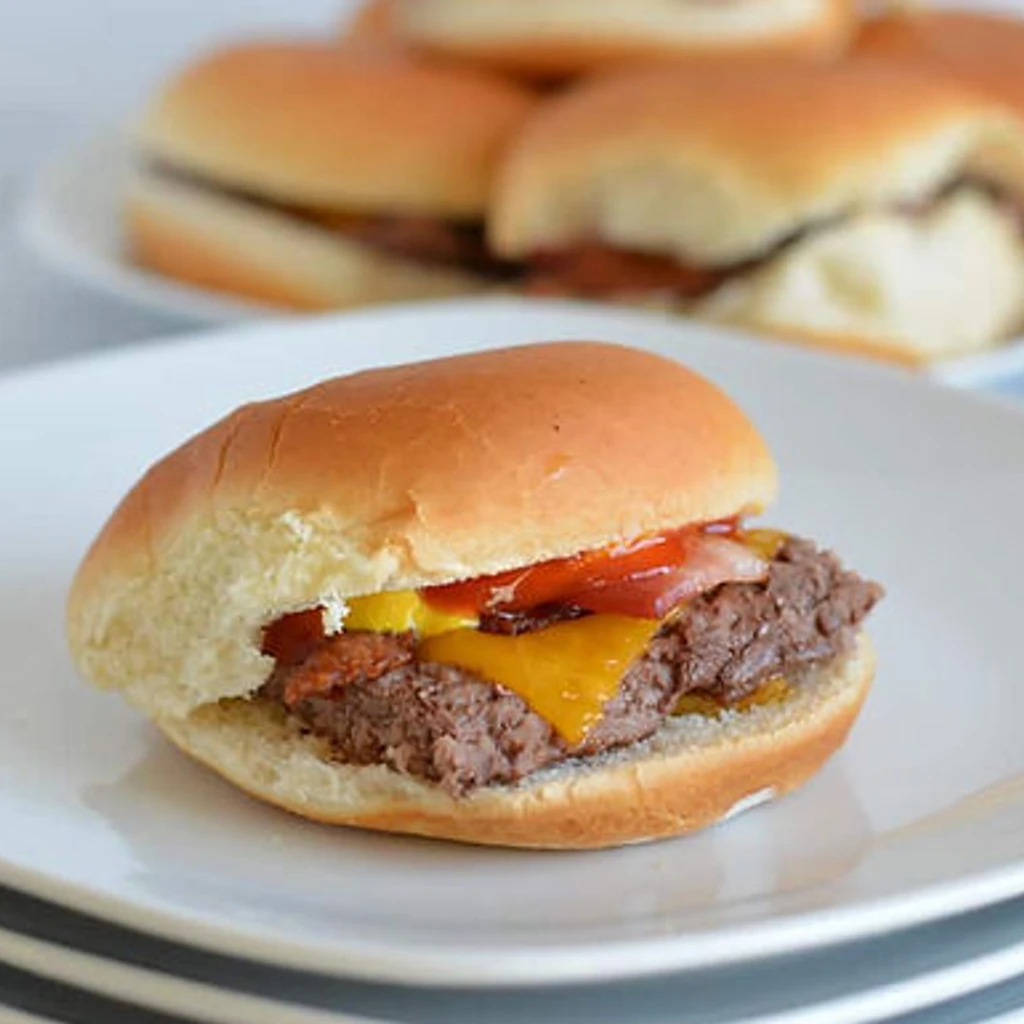 Plain Cheeseburger Slider